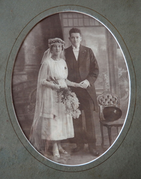 Hochzeitsfoto von Maria Margarethe und Heinrich Kosel, 1920