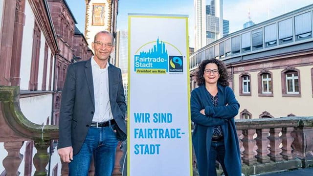 Stadtkämmerer Dr. Bastian Bergerhoff und Daniela Cappelluti von der Koordinierungsstelle Fairtrade, Foto: Holger Menzel