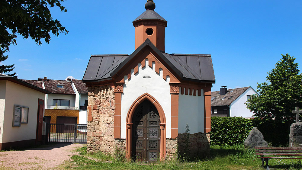 Nieder-Erlenbach Alter Friedhof Lersner Gruft