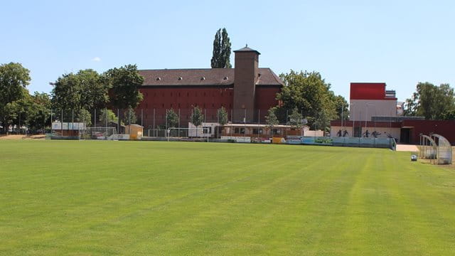 Sportanlage Ackermannwiese, Rasenfeld