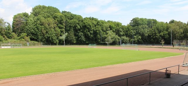 Sportanlage Nieder-Eschbach, Rasenplatz, Laufbahn