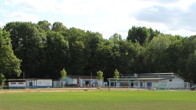 Sportanlage Praunheim, Rasen, Vereinsheim