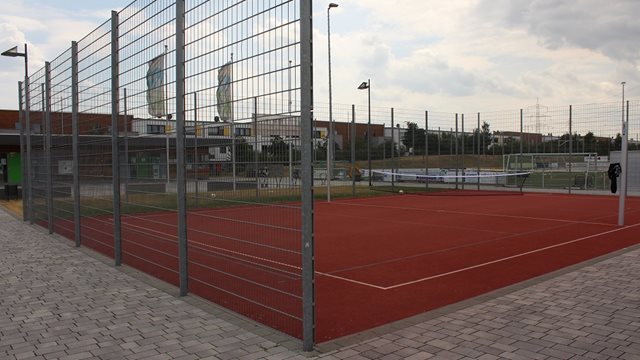 Sportanlage Riedberg, Kleinfeld