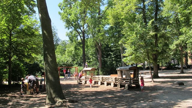 HolzhausenparkSpielplatzAmt67HhP 20120723 2cr