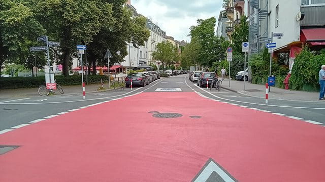 Blick auf die Robert-Mayer-Straße, die zur Fahrradstraße umgewandelt wurde; Foto: Heiko Jentsch
