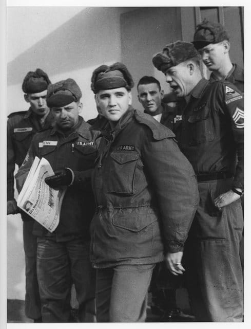 Elvis Presley leistete in Friedberg seinen Militärdienst ab, aufgenommen circa 1959 Elvis Presley leistete in Friedberg seinen Militärdienst ab, aufgenommen circa 1959, Foto: Mickey Bohnacker
