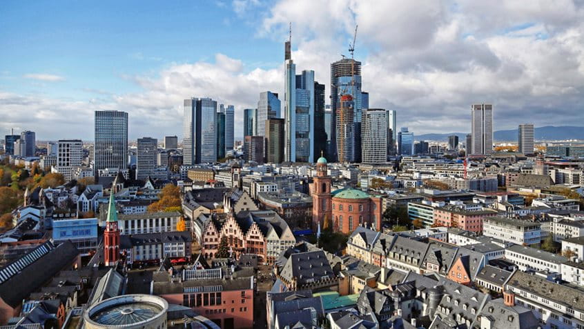 Skyline der Frankfurter Innenstadt  - Blick vom Dom, Foto: Jan Hassenpflug