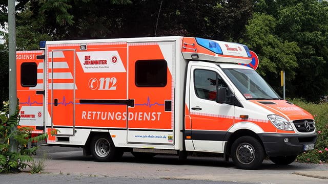 Ein Krankenwagen in Höchst Ein Krankenwagen in Höchst, (c) Stadt Frankfurt am Main, Foto: Stefan Maurer