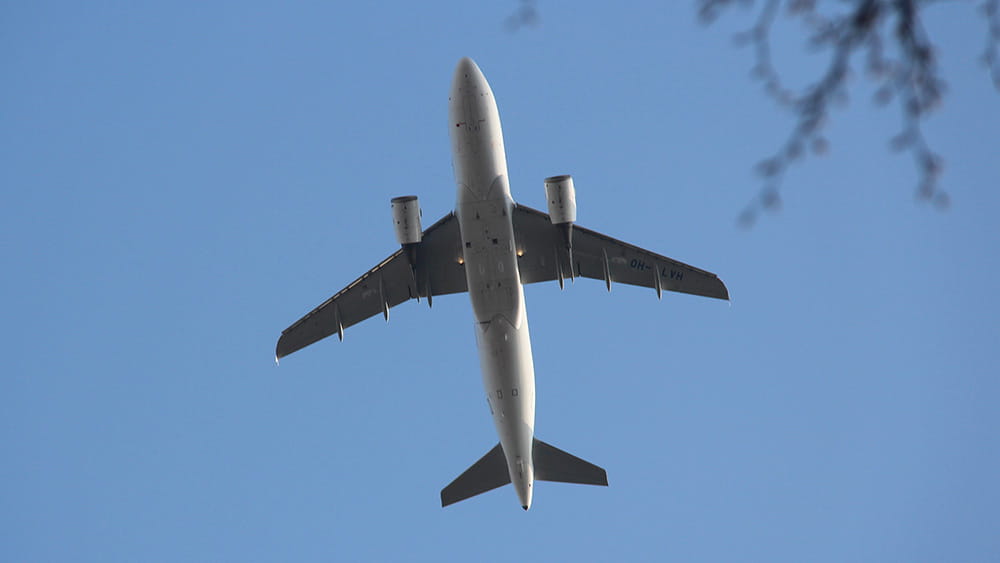 Ein Flugzeug in der Luft, Foto: Stefan Maurer