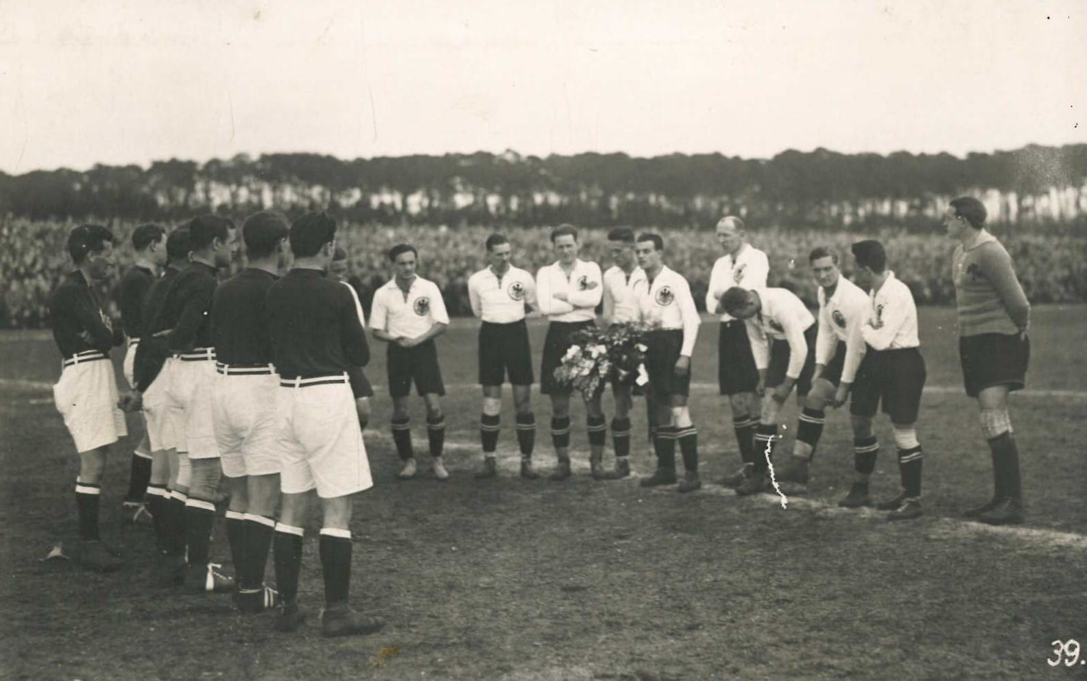 Erstes Fußball-Länderspiel in Frankfurt: Deutschland gegen Schweiz am 26. März 1922 im Stadion am Riederwald (1)