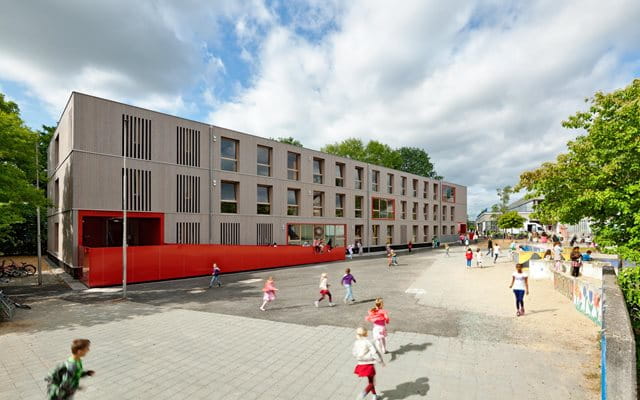 Beispiel einer Holzmodulanlage im Schulbau Die Holzmodulanlage der Ludwigweberschule in Sindlingen wird versetzt und für die Schule am Mainbogen in Fechenheim wieder aufgebaut.