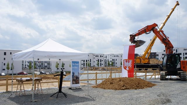 IGS Kalbach-Riedberg IGS-Kalbach-Riedberg, Spatenstich zum Neubau
