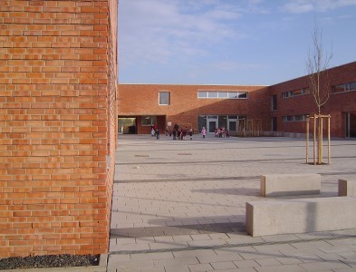 Außenansicht Liesel-Oestreicher-Schule        