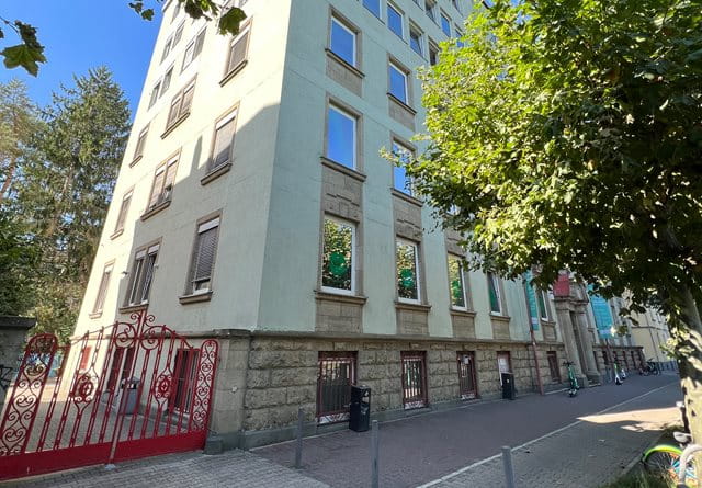 Außenansicht der Rackow-Schule Frankfurt Außenansicht der Rackow-Schule Frankfurt