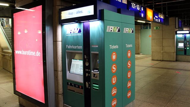 A RMV ticket vending machine at the main station, Photo: Stefan Maurer