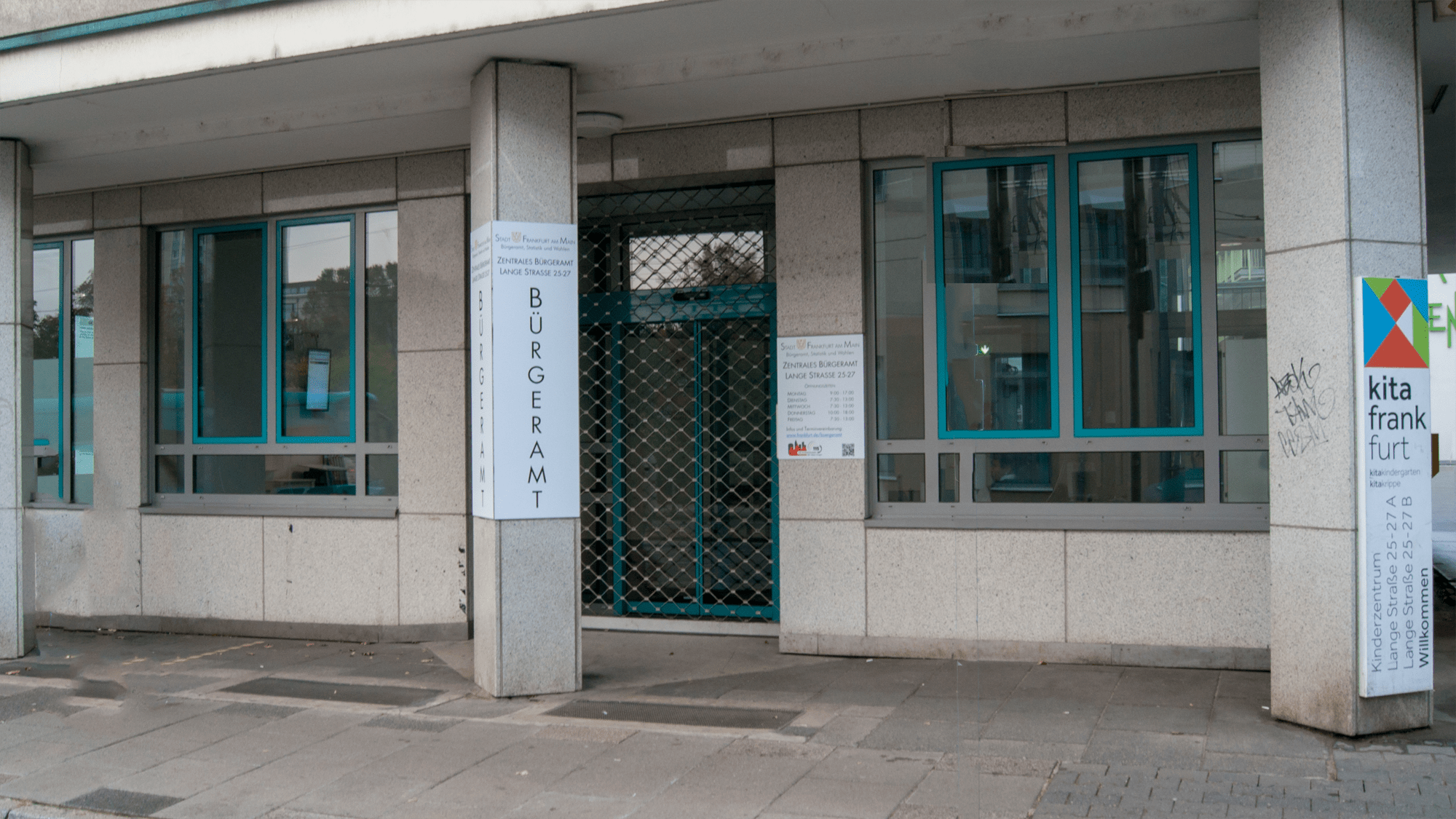 Entrance of the Central Citizens' Office