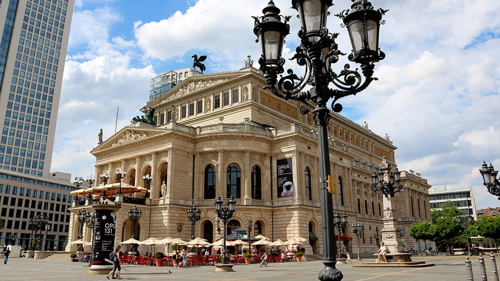 Die Alte Oper in der Innenstadt, (c) Stadt Frankfurt am Main, Foto: Stefan Maurer