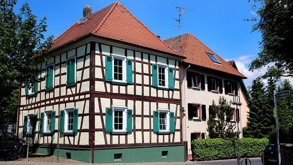 Ein Fachwerkhaus in Nieder-Erlenbach, (c) Stadt Frankfurt am Main, Foto: Stefan Maurer
