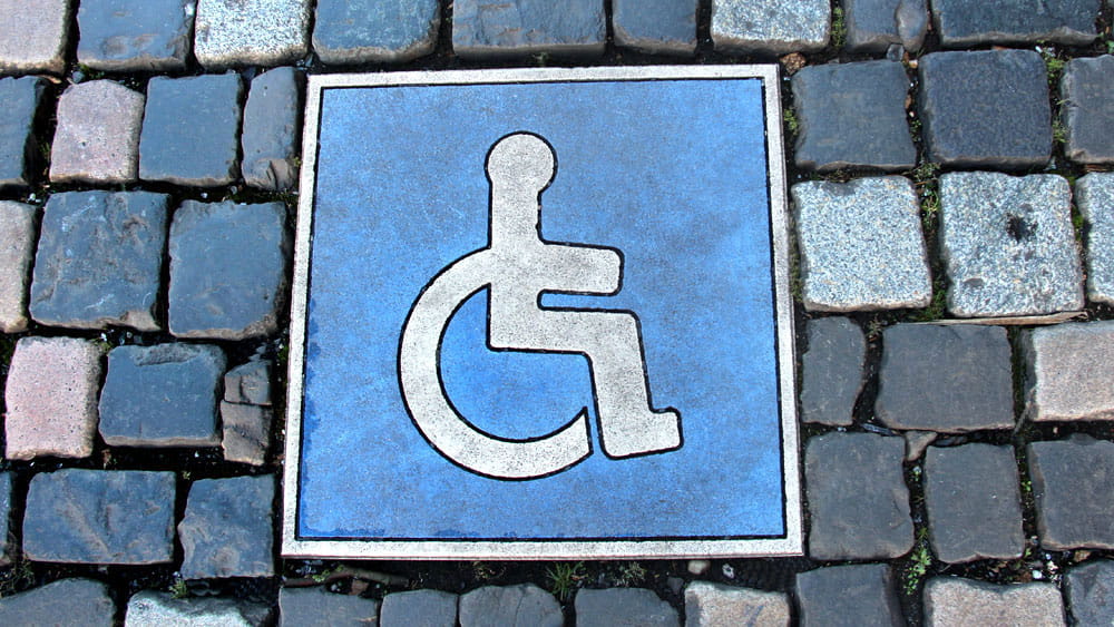 Bodenmarkierung Behinderten Parkplatz; Foto: Stefan Maurer