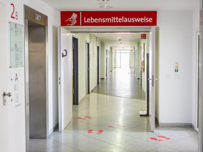 Zugang zum Lebensmittelschalter (Belehrung im Lebensmittelbereich) im Gesundheitsamt Frankfurt am Main.