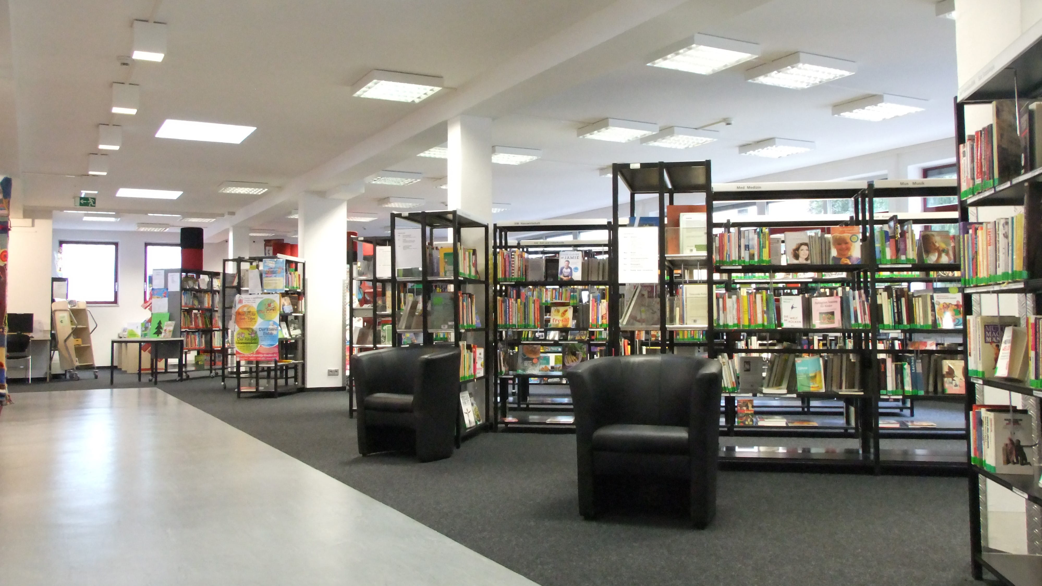 Stadtteilbibliothek Rödelheim innen
