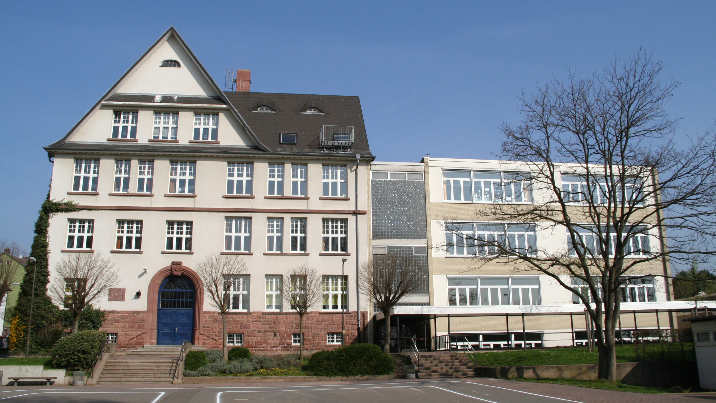Schulgebäude der Albrecht-Dürer-Schule