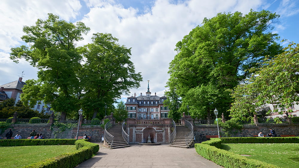 Der Bolongarogarten ist Frankfurts einziger Garten aus dem Barock