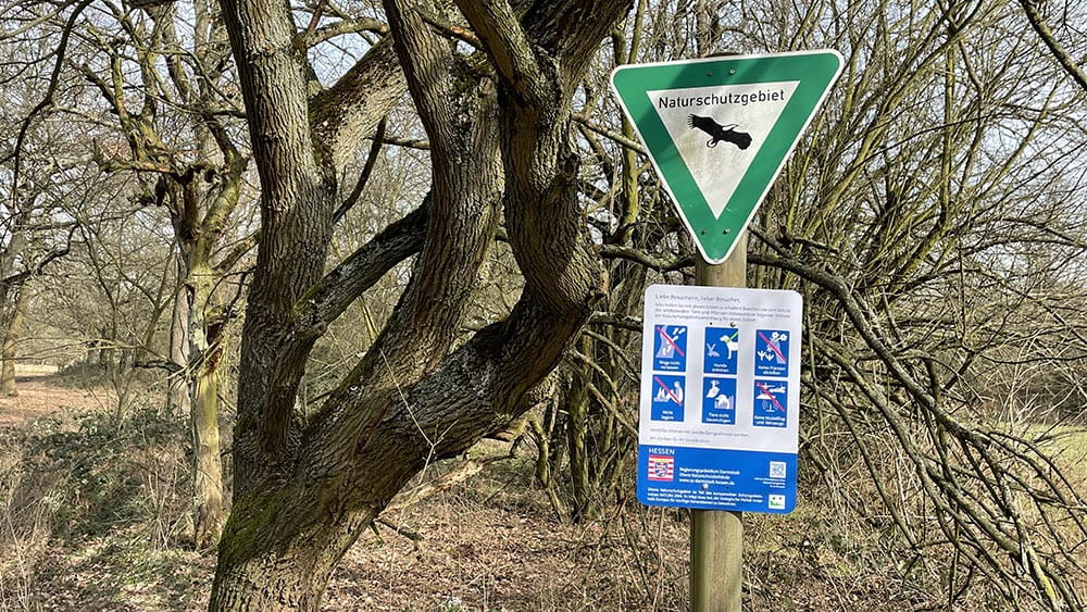 Schwanheimer Düne - Schild mit Naturschutzregeln