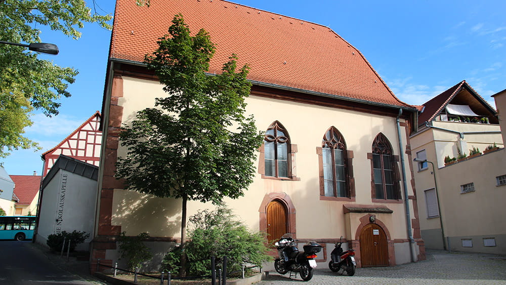 Die Nikolauskapelle in Bergen-Enkheim, (c) Stadt Frankfurt am Main, Foto: Stefan Maurer
